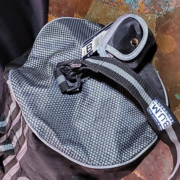 B.U.M. equipment. SPORT. Duffel Bag W/strap. DEADSTOCK W/tags. NEW - Picture 3 of 15